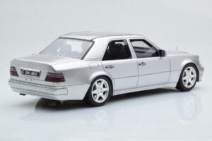 Mercedes E500 W124 Ασημί Otto 1:18 OT623 Ρητίνη - εικόνα 2 από 6