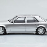 Mercedes E500 W124 Ασημί Otto 1:18 - image 3 of 6