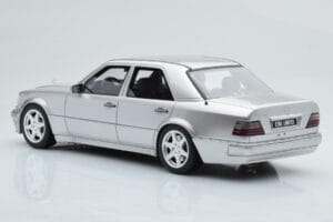 Mercedes E500 W124 Ασημί Otto 1:18 OT623 Ρητίνη - εικόνα 5 από 6