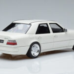 Mercedes E60 AMG W124 Λευκό Otto 1:18 - image 2 of 6