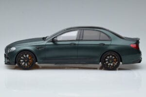 Mercedes E63 AMG Brabus 800 W213 Πράσινο GT Spirit 1:18 GT208 Ρητίνη - εικόνα 3 από 6