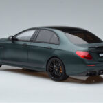 Mercedes E63 AMG Brabus 800 W213 Πράσινο GT Spirit 1:18 - image 5 of 6