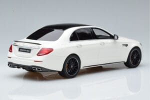 Mercedes AMG E63 S W213 Λευκό GT Spirit 1:18 B66965711 Ρητίνη - εικόνα 2 από 6