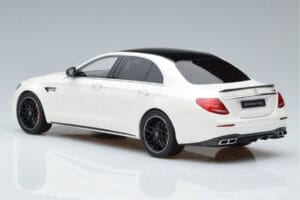 Mercedes AMG E63 S W213 Λευκό GT Spirit 1:18 B66965711 Ρητίνη - εικόνα 5 από 6