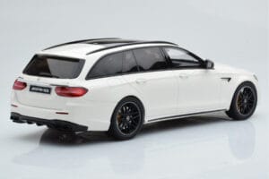 Mercedes AMG E63 S S213 T-Model Λευκό GT Spirit 1:18 GT795 Ρητίνη - εικόνα 2 από 6