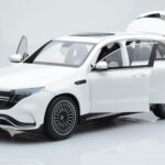 Mercedes EQC 400 Diamond Λευκό NZG 1:18 - image 2 of 8
