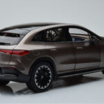 Mercedes EQE SUV X294 AMG Line Velvet Καφέ NZG 1:18 - image 3 of 8