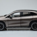 Mercedes EQE SUV X294 AMG Line Velvet Καφέ NZG 1:18 - image 4 of 8
