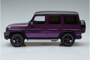 Mercedes G63 AMG W463 Crazy Color Galactic Beam Dealer Edition GT Spirit 1:18 B66961014 Ρητίνη - εικόνα 3 από 6