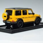 Mercedes AMG G63 W463 Κίτρινο MotorHelix 1:18 MH018 Y Ρητίνη - image 2 of 7