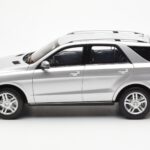 Mercedes M-Class W166 Iridium Ασημί Μεταλλικό Minichamps 1:18 B66960064 - image 4 of 8