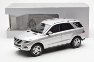 Mercedes M-Class W166 Iridium Ασημί Μεταλλικό Minichamps 1:18 B66960064 Μέταλλο - εικόνα 8 από 8