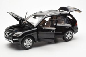 Mercedes M-Class W166 Obsidian Μαύρο Μεταλλικό Minichamps 1:18 B66960063 Μέταλλο - εικόνα 2 από 8