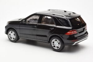 Mercedes M-Class W166 Obsidian Μαύρο Μεταλλικό Minichamps 1:18 B66960063 Μέταλλο - εικόνα 7 από 8