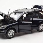 Mercedes M-Class W166 Tansanite Μπλε Μεταλλικό Minichamps 1:18 B66960065 - image 2 of 8