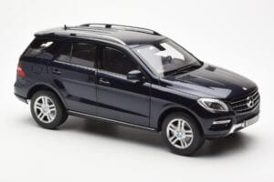 Mercedes M-Class W166 Tansanite Μπλε Μεταλλικό Minichamps 1:18 B66960065 Μέταλλο - εικόνα 6 από 8