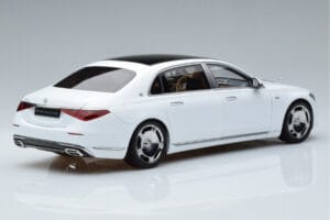Mercedes Maybach S600 W222 V12 Biturbo Diamond Λευκό Almost Real 1:18 820116 Μέταλλο - εικόνα 3 από 11