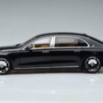 Mercedes Maybach S600 W222 V12 Biturbo Obsidian Μαύρο Almost Real 1:18 - image 5 of 11