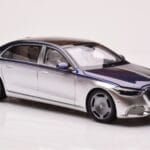 Mercedes Maybach S680 W223 Nautical Μπλε Cirrus Ασημί Almost Real 1:18 - image 6 of 8