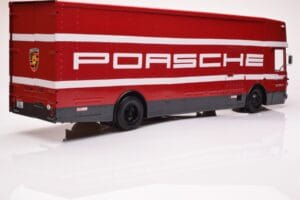 Mercedes O317 Porsche Transporter Κόκκινο CMR 1:18 CMR149 Μέταλλο - εικόνα 2 από 12