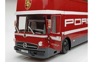 Mercedes O317 Porsche Transporter Κόκκινο CMR 1:18 CMR149 Μέταλλο - εικόνα 4 από 12