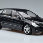 Mercedes R-Class W251 Obsidian Μαύρο Minichamps 1:18 B66962325 Μέταλλο - image 5 of 7
