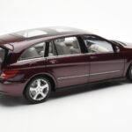 Mercedes R-Class W251 Κόκκινο Μεταλλικό Minichamps 1:18 - image 3 of 8