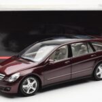 Mercedes R-Class W251 Κόκκινο Μεταλλικό Minichamps 1:18 - image 8 of 8