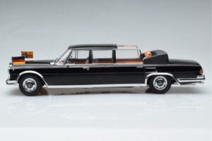 Mercedes 600 Pullman W100 Landaulet Queen Elizabeth II KK-Scale 1:18 KKDC181185 Μέταλλο - εικόνα 3 από 6