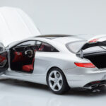 Mercedes S-Class W222 Iridium Ασημί Norev 1:18 - image 5 of 8