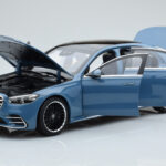 Mercedes S-Class W223 Vintage Μπλε Norev 1:18 - image 2 of 7