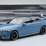 Mercedes S-Class W223 Vintage Μπλε Norev 1:18 - image 7 of 7