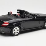 Mercedes SLK R171 Obsidian Μαύρο Metallic Minichamps 1:18 B66962319 - image 4 of 9