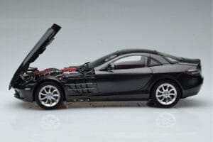 Mercedes SLR McLaren Μαύρο CMC 1:18 M-045F Μέταλλο - εικόνα 4 από 10