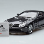 Mercedes SLR McLaren Μαύρο CMC 1:18 - image 8 of 10