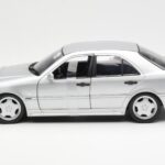 Mercedes C36 AMG W202 Ασημί UT Models 1:18 - image 3 of 6