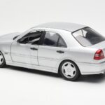 Mercedes C36 AMG W202 Ασημί UT Models 1:18 - image 5 of 6