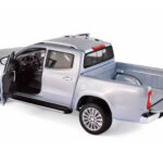 Mercedes X-Class Ασημί Norev 1:18 - image 2 of 2