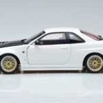 Nissan Skyline GT-R R34 Nismo Z-Tune Λευκό MotorHelix 1:18 - image 5 of 11