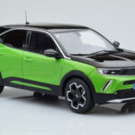 Opel Mokka-e GS Line Matcha Πράσινο Otto 1:18 - image 3 of 5