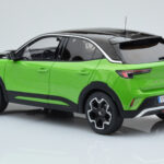 Opel Mokka-e GS Line Matcha Πράσινο Otto 1:18 - image 4 of 5