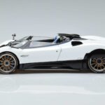 Pagani Zonda HP Barchetta Carbon Fiber Λευκό LCD 1:18 LCD18009 WH Μέταλλο - image 5 of 9