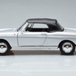 Peugeot 404 Καμπριολέ Ασημί Norev 1:18 - image 4 of 8