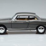 Peugeot 404 Coupe Graphite Γκρι Norev 1:18 - image 4 of 7
