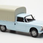Peugeot 404 Pickup Bache Παστέλ Μπλε Otto 1:18 - image 4 of 6