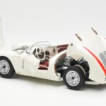 Porsche 550 Spyder Έκδοση 70 Χρόνων Λευκό Schuco 1:18 450033300 - image 5 of 8