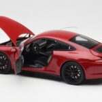 Porsche 911 991 Carrera GTS Carmine Κόκκινο Schuco 1:18 450039000 - image 5 of 8