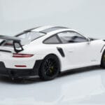 Porsche 911 GT2 RS 991.2 Weissach Package Λευκό Μαύρες Ζάντες Μαγνησίου Minichamps 1:18 - image 2 of 6