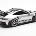 Porsche 911 992 GT3 Weissach Pack GT Ασημί Μεταλλικό Norev 1:18 - image 3 of 8