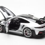 Porsche 911 992 GT3 Weissach Pack GT Ασημί Μεταλλικό Norev 1:18 - image 5 of 8